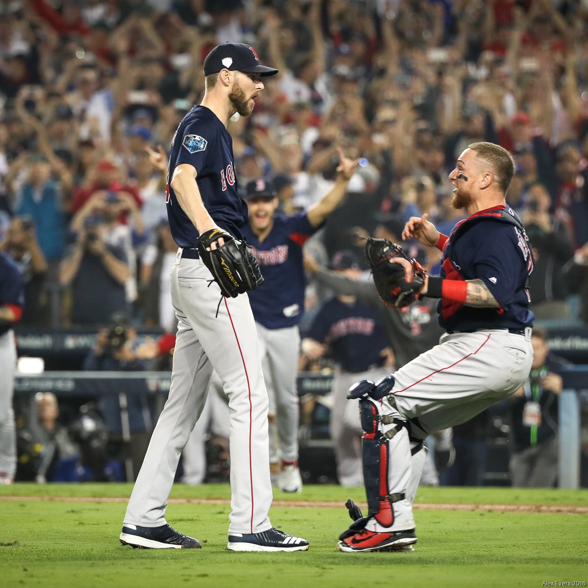 Joe Buck signs contract extension, will call World Series through at least  2021