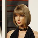 <em>Taylor</em> <em>Swift</em> signs recording deal with Universal Music Group