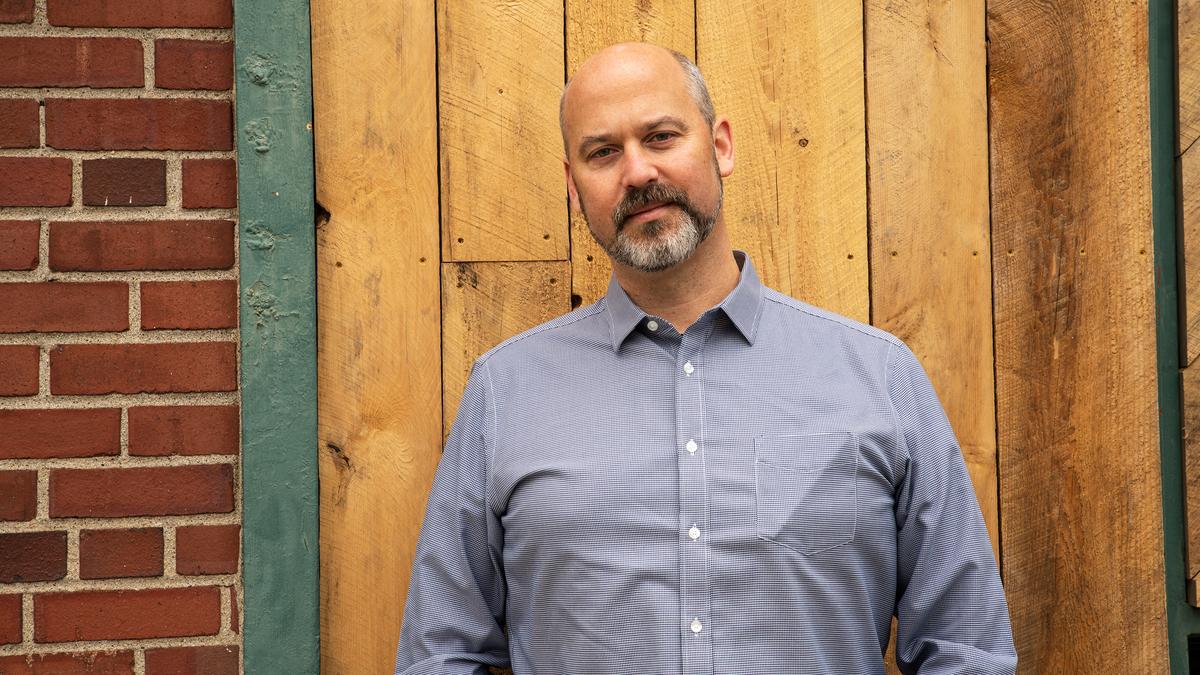 avram hornik net worth