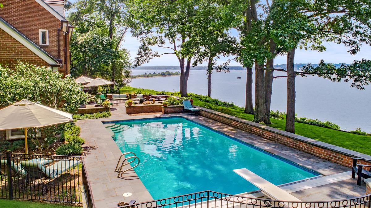 Exclusive Gibson Island opens forsale properties to potential