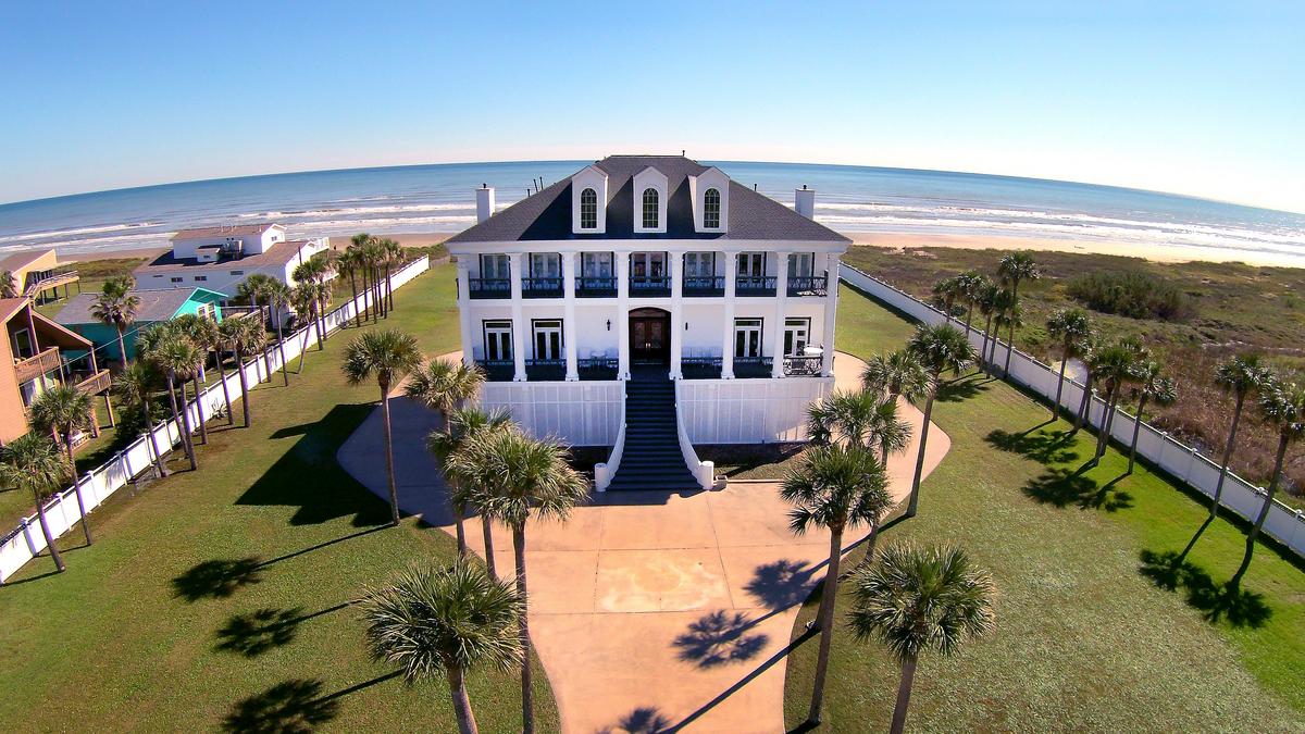 Concierge Auctions’ December Sale includes Galveston beachfront home