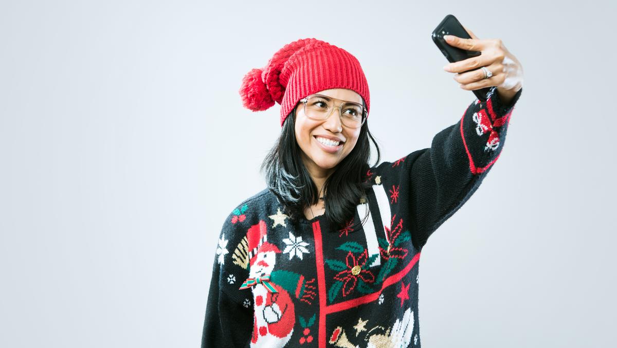 Office Christmas Party' Premiere: Red Solo Cups, Ugly Holiday Sweaters  Abound – The Hollywood Reporter
