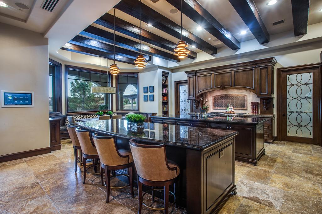 Baseball All-Star Vernon Wells' mansion in Westlake sets Tarrant