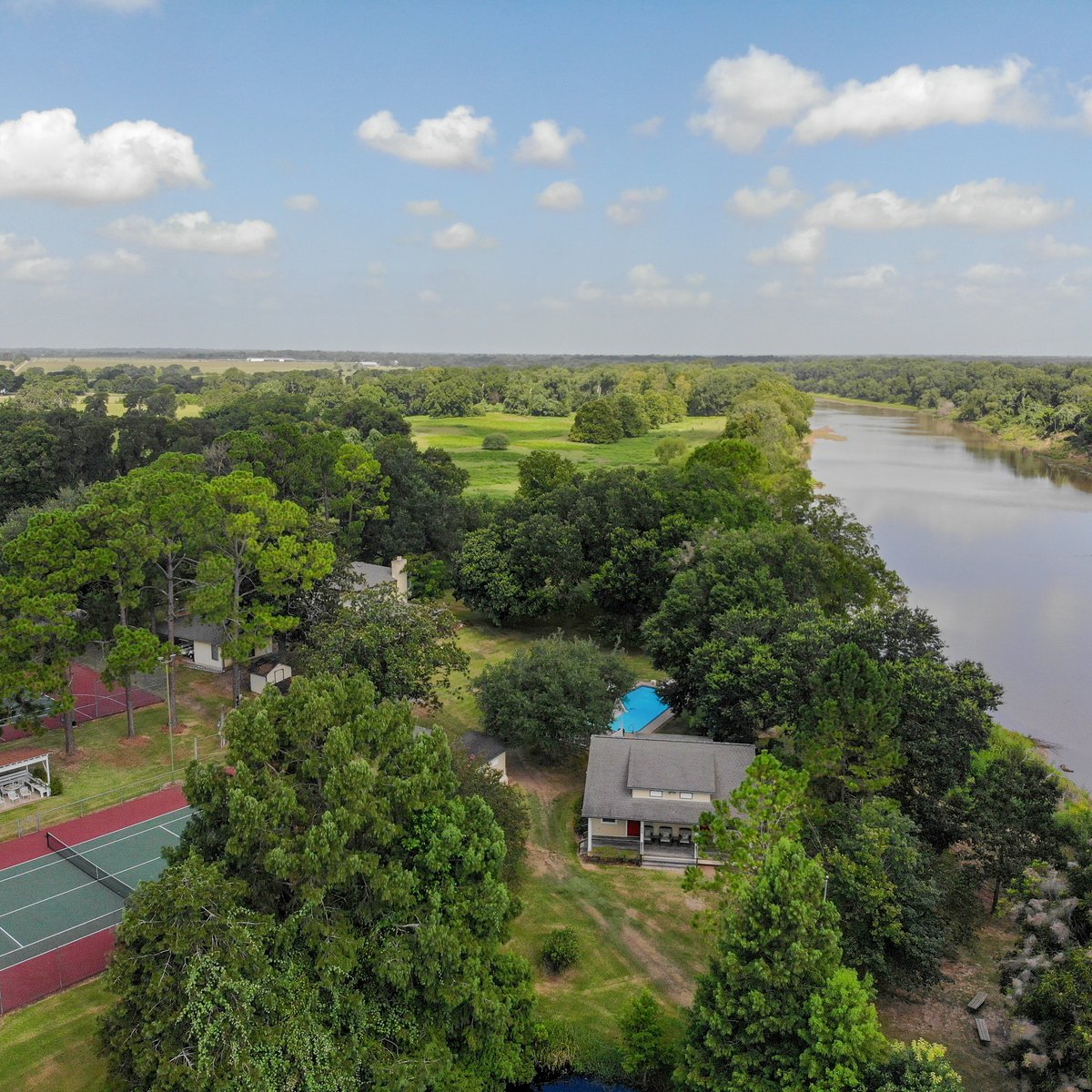 Late Dr. Denton Cooley's Houston-area ranch for sale - Houston