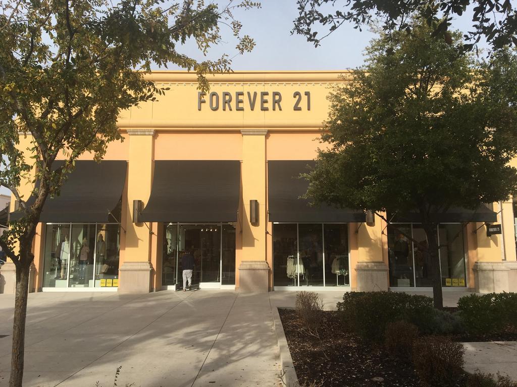 Forever 21 Orlando's Premium Outlets 