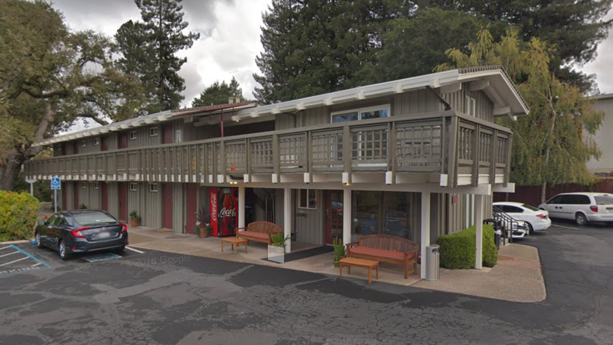 Menlo Park neighborhood group battles owner's plan to convert Red