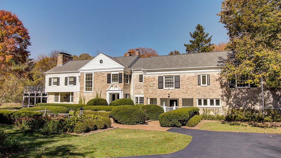 River Hills estate hits market for just over 1 million Milwaukee
