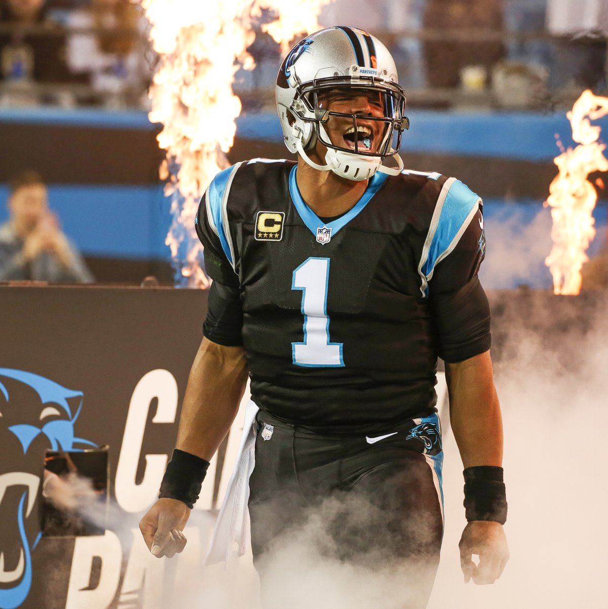 Cam Newton Signs Deal to Return to Carolina Panthers - The New York Times