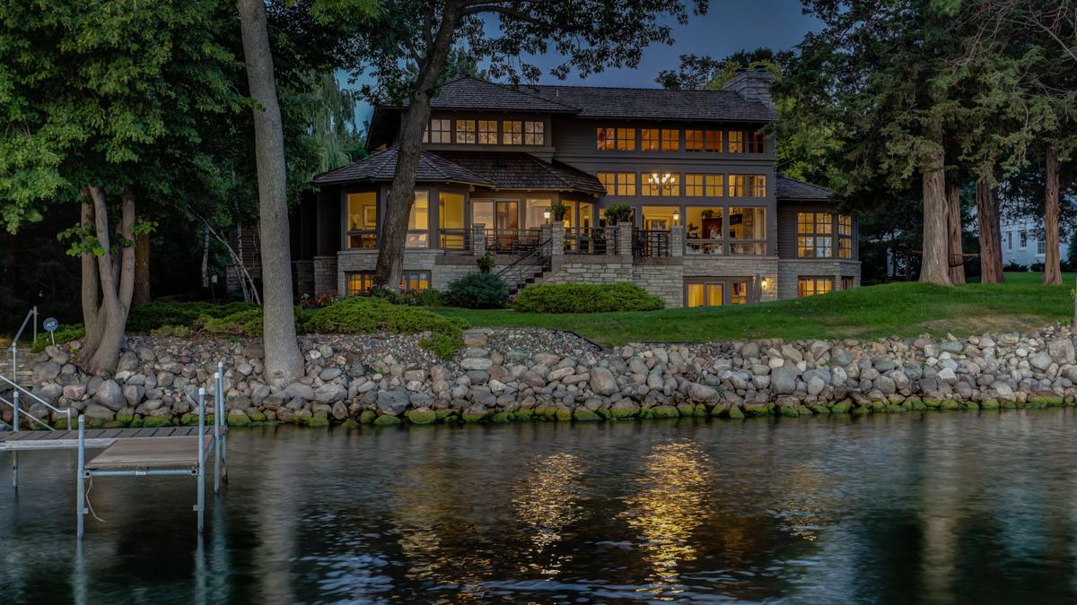 Dream Homes Shorewood home with unmatched views of Lake