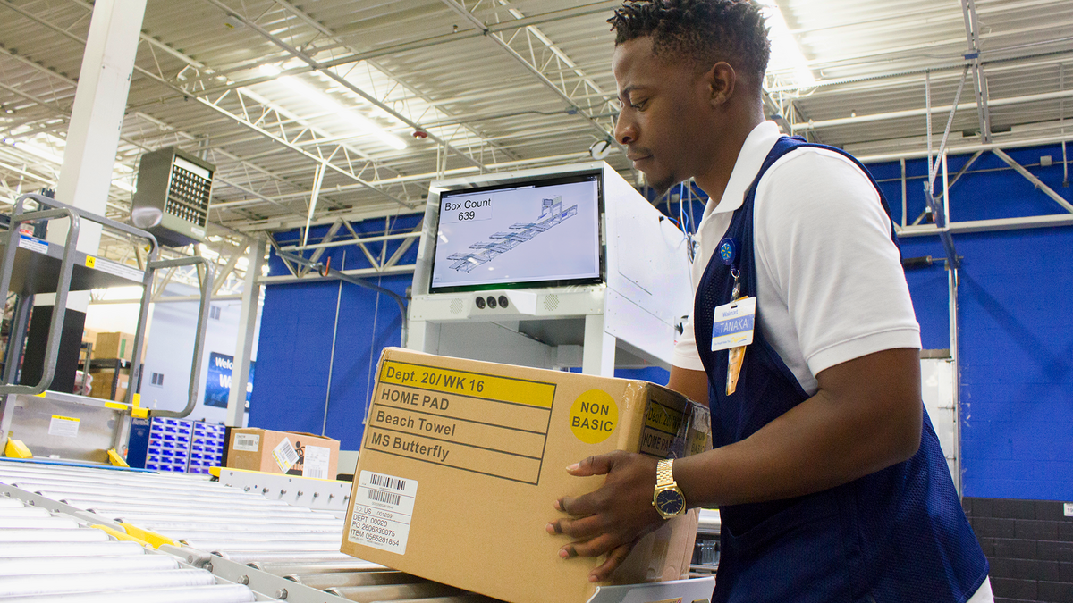 Walmart embracing innovation in Illinois stores - Chicago Business Journal