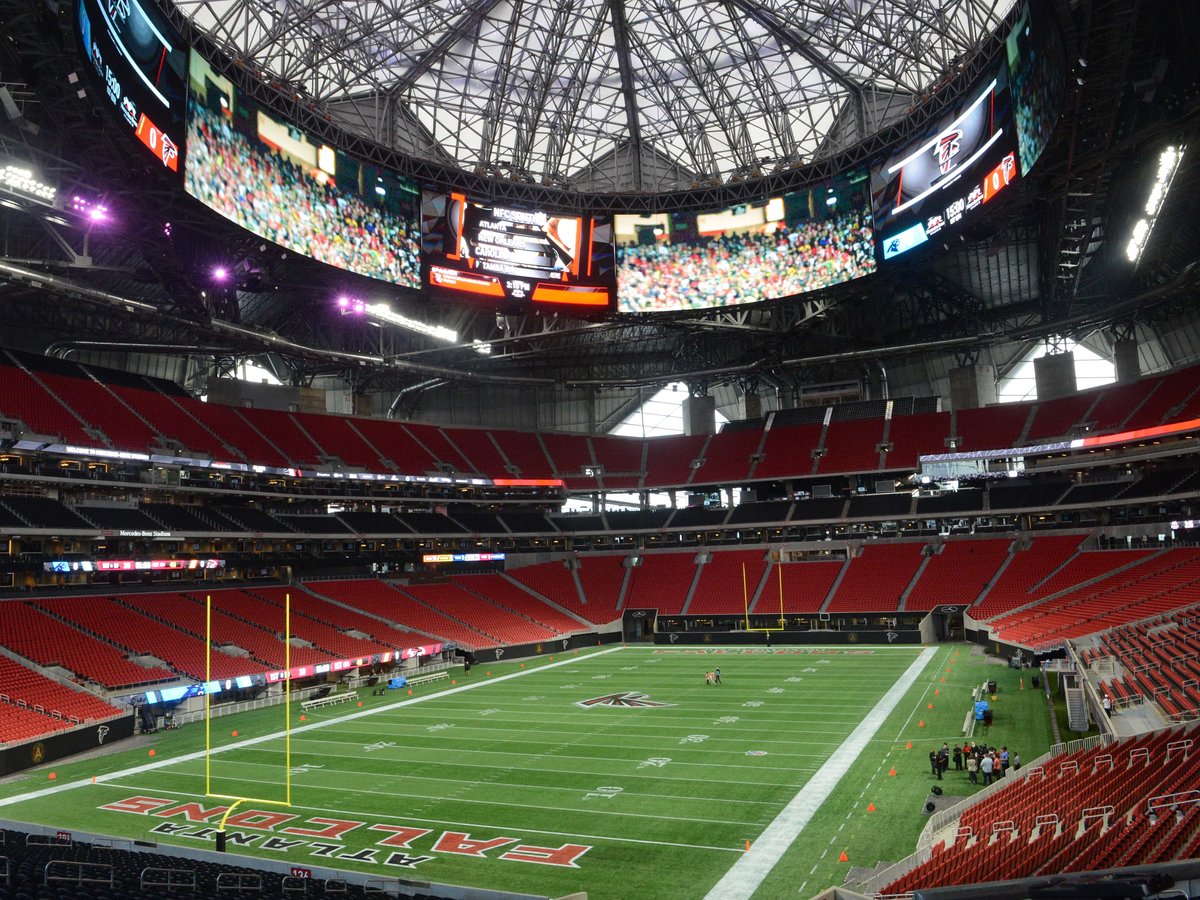 Mercedes-Benz Stadium's Train Horn is Awesome and a nice touch to new  Falcons home