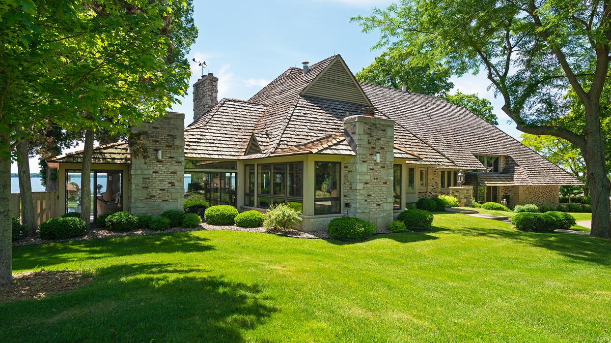 Dream Homes Lake home on Lookout Point listed for 7.3