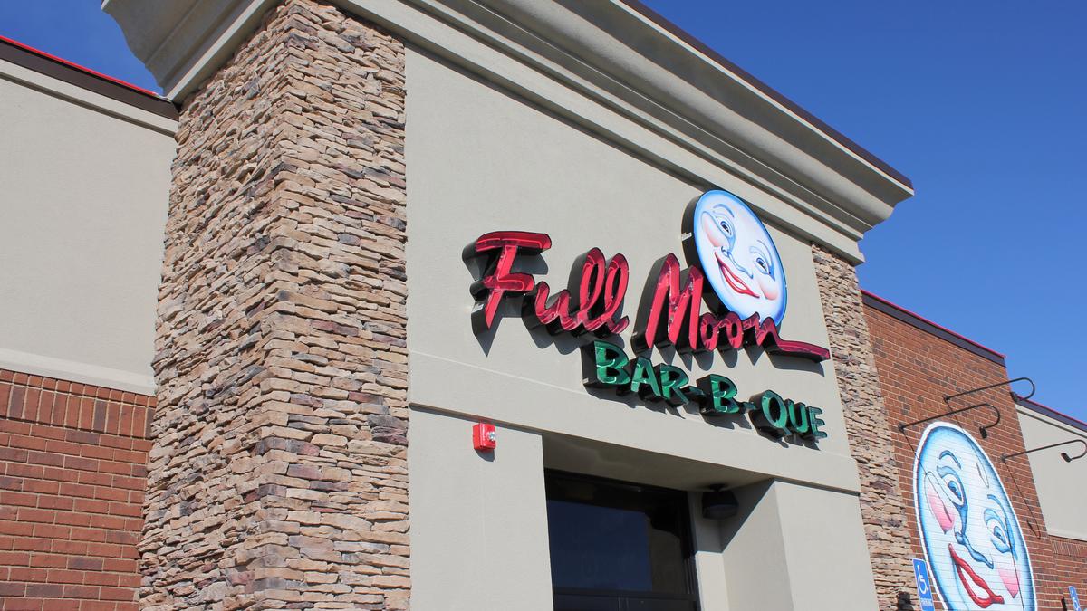 Full Moon Bar B Que Opens 15th Alabama Restaurant In Trussville Birmingham Business Journal