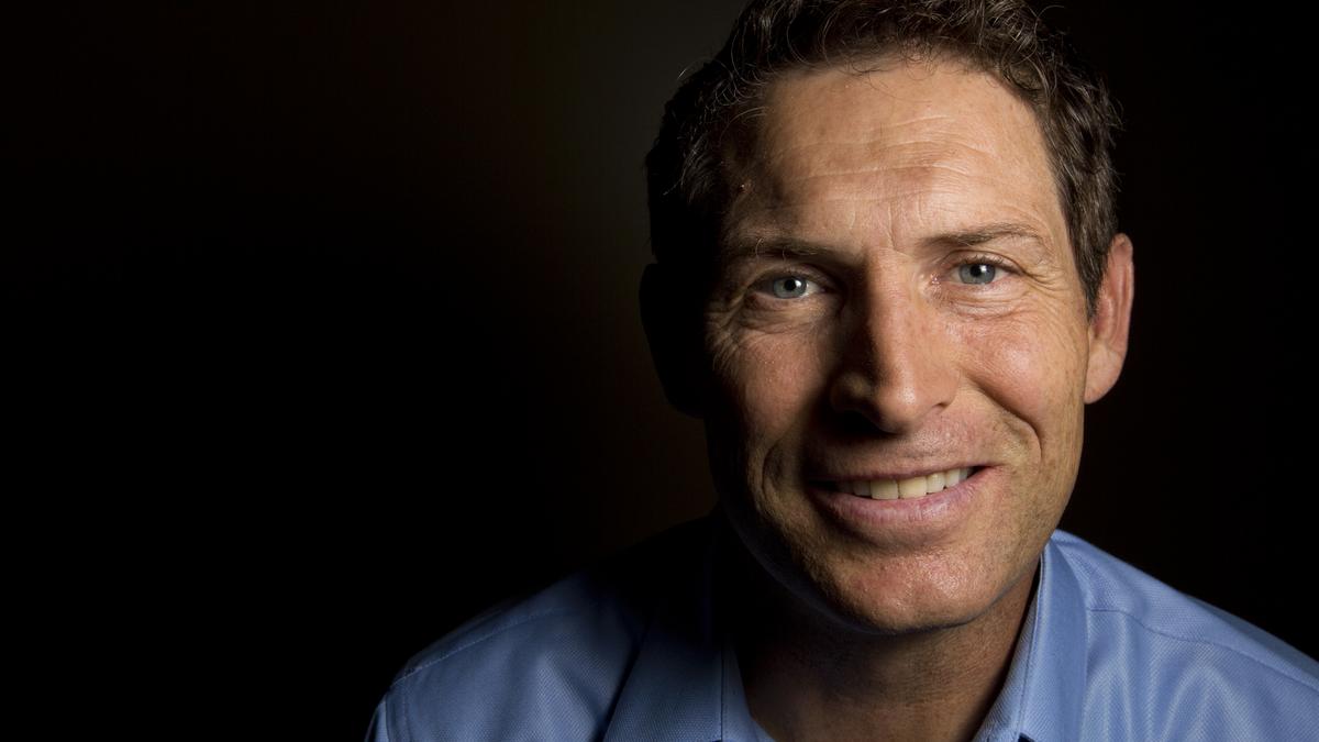The Funded: Former 49er Steve Young joins record 'blank check' rush