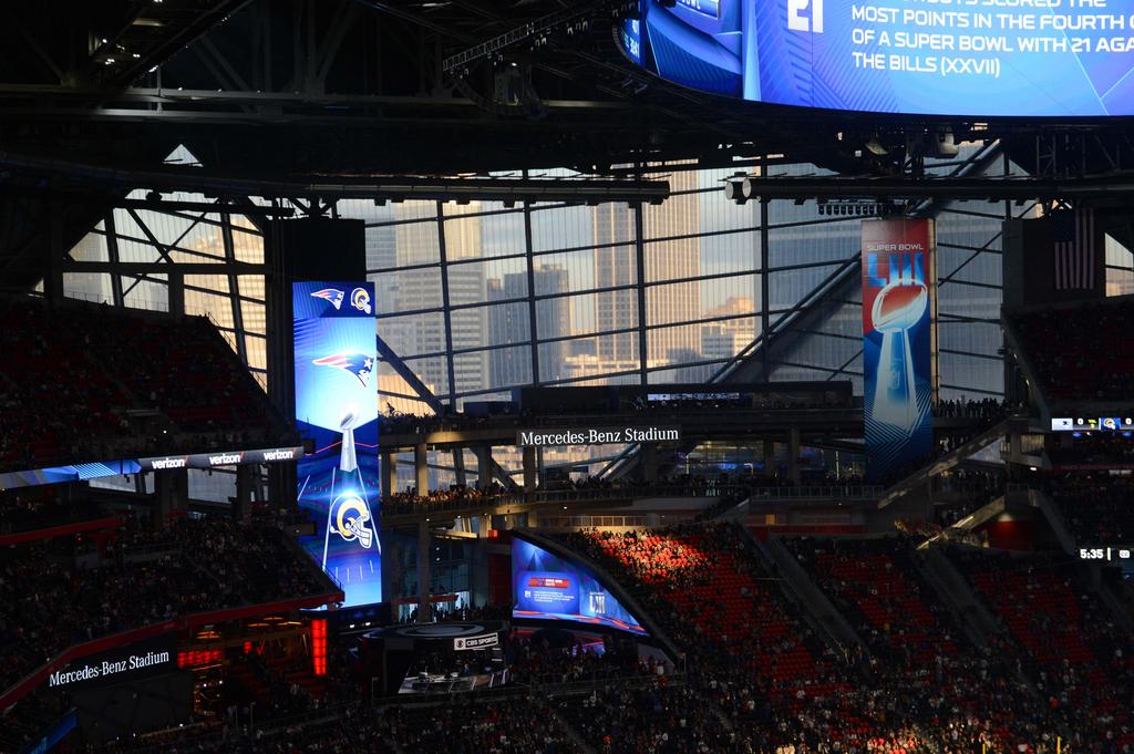 Mercedes-Benz Stadium spokesperson: Shift to cashless goes 'very smoothly'  - Atlanta Business Chronicle