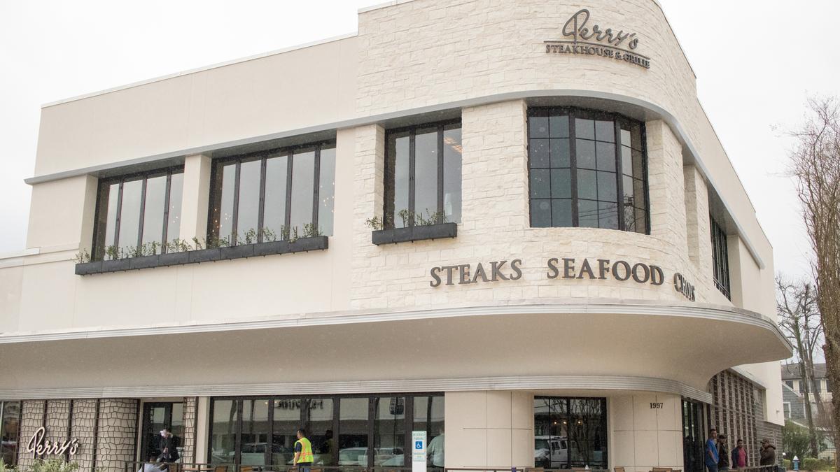 Perry's Steakhouse opens first innerLoop location in River Oaks Houston Business Journal