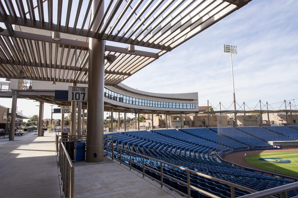 Brewers unveil new spring training facility in Maryvale