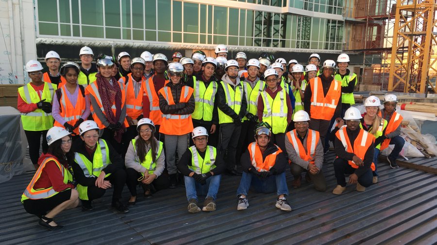 Construction mentorship program grows in Milwaukee - Milwaukee Business ...