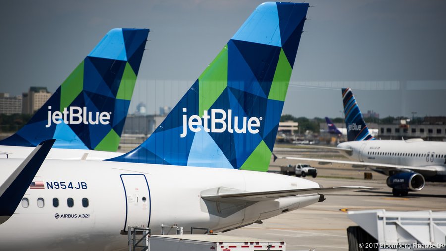 JetBlue strikes tentative deal with crew members union New York