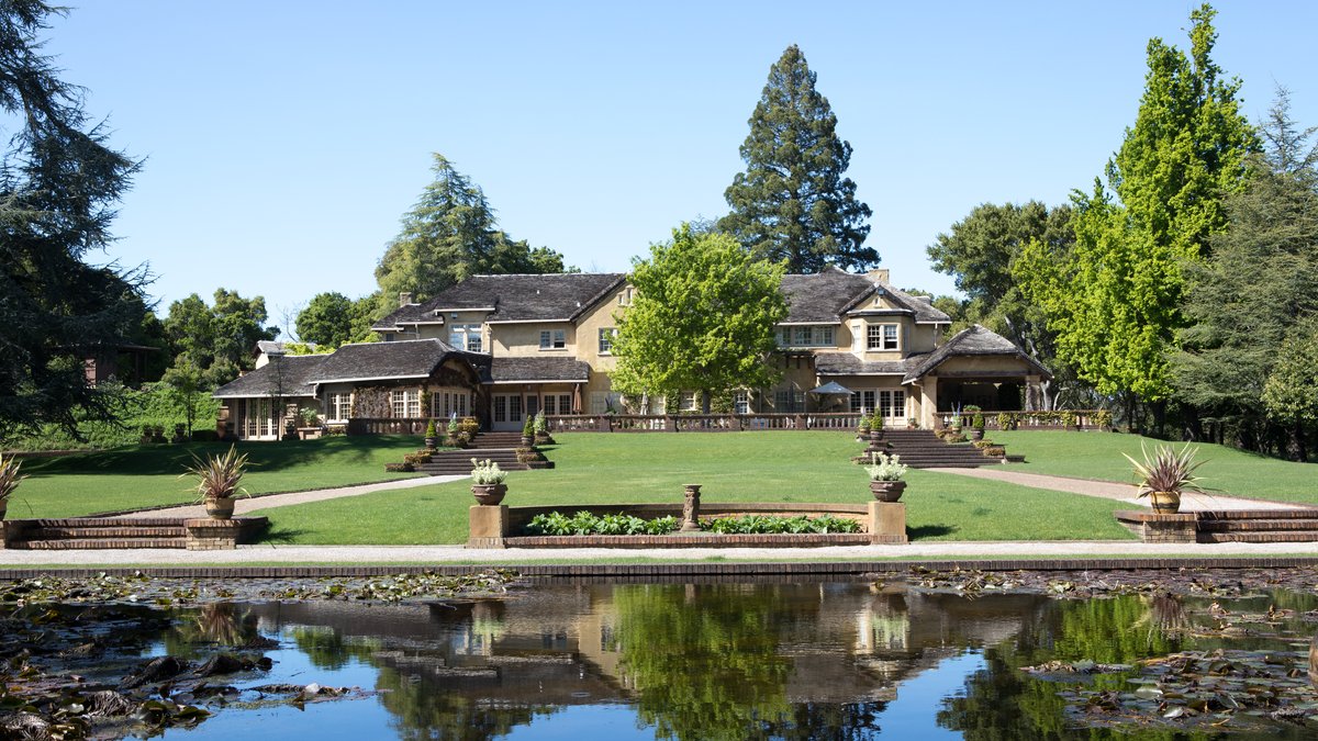 Fleishhacker family's Green Gables estate in Woodside could top record