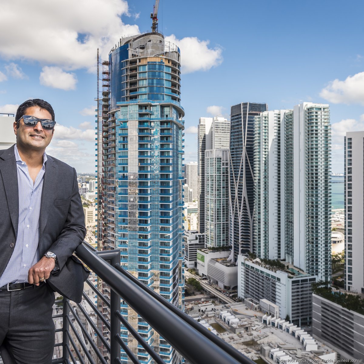 Caoba Apartments Miami Worldcenter : Coastal Construction