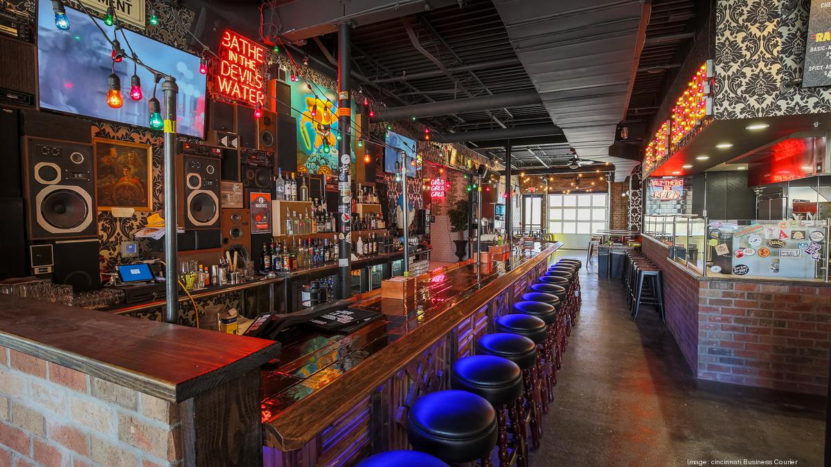Look Inside Mikey s Late Night Slice OTR Video Cincinnati Business 