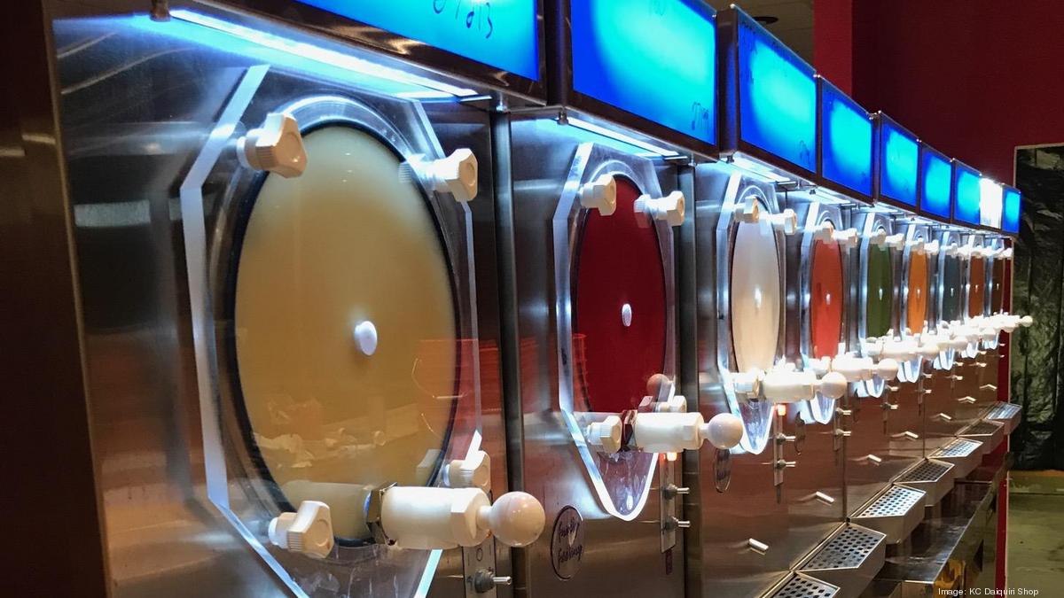 Missouri and Kansas laws making togo cocktails permanent spurs KC