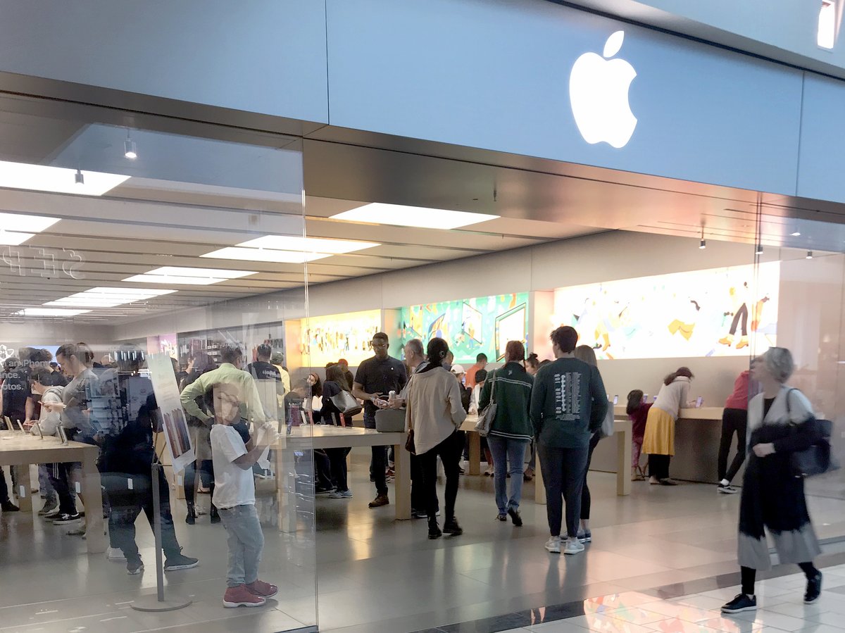 Apple Store-Knox Street - Dallas, Texas