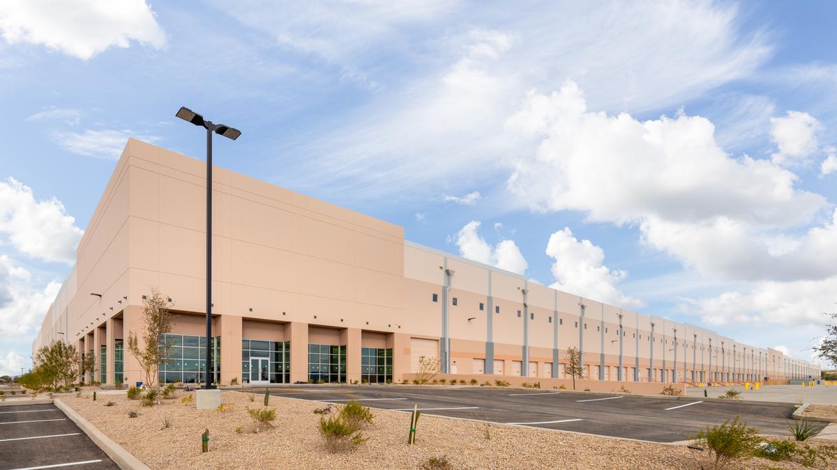First Phase Complete In Massive Phoenix Distribution Center Phoenix