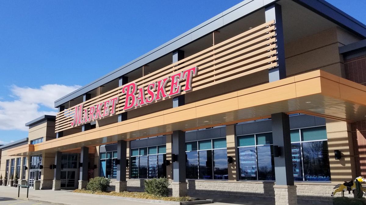 Closed Market Basket to be replaced with mixed-use at Billerica Mall