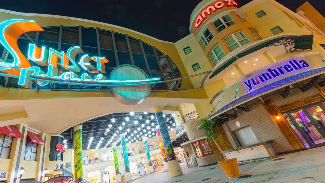 Sunset Place - Shops, Dining & Rated Best Shopping Mall in Miami