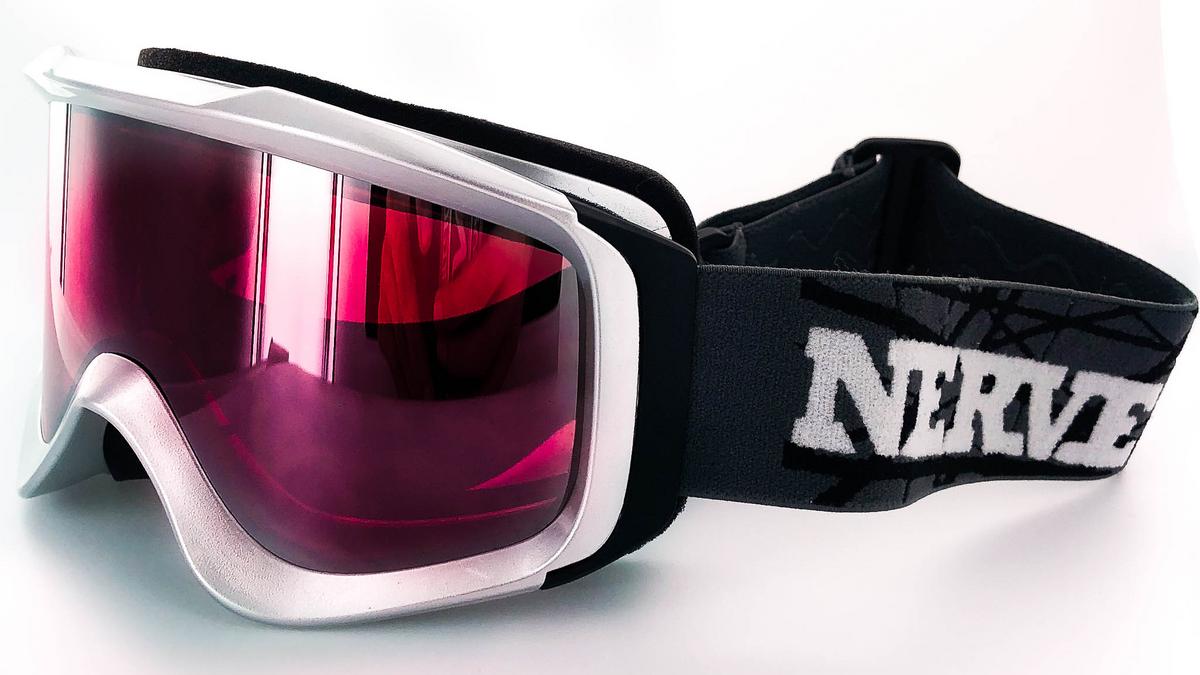Good Works Colo. sportsgear company makes snowboard goggles for