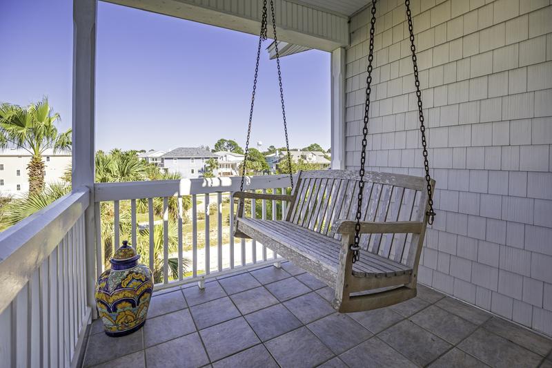 Sandra Bullock's Tybee Island compound listed at 6.5 million Bizwomen