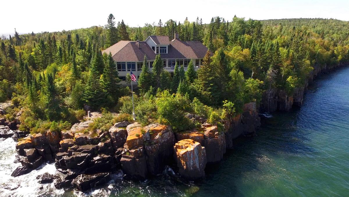 Dream Cabins Modern home near Grand Marais offers Superior views