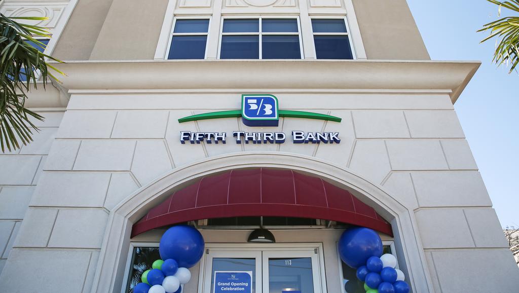 Fifth Third Bank continues expansion with more Charlotte locations -  Charlotte Business Journal