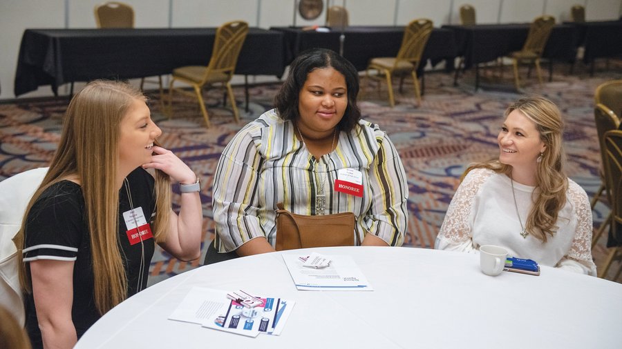 Women Who Lead in Hospitality, Camille Wellington, National sales manager,  Renasant Convention Center, managed by Memphis Management Group - Memphis  Business Journal