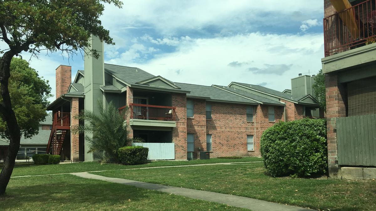 Bellaire Partners buys 304unit Marbach Park on Far West Side San