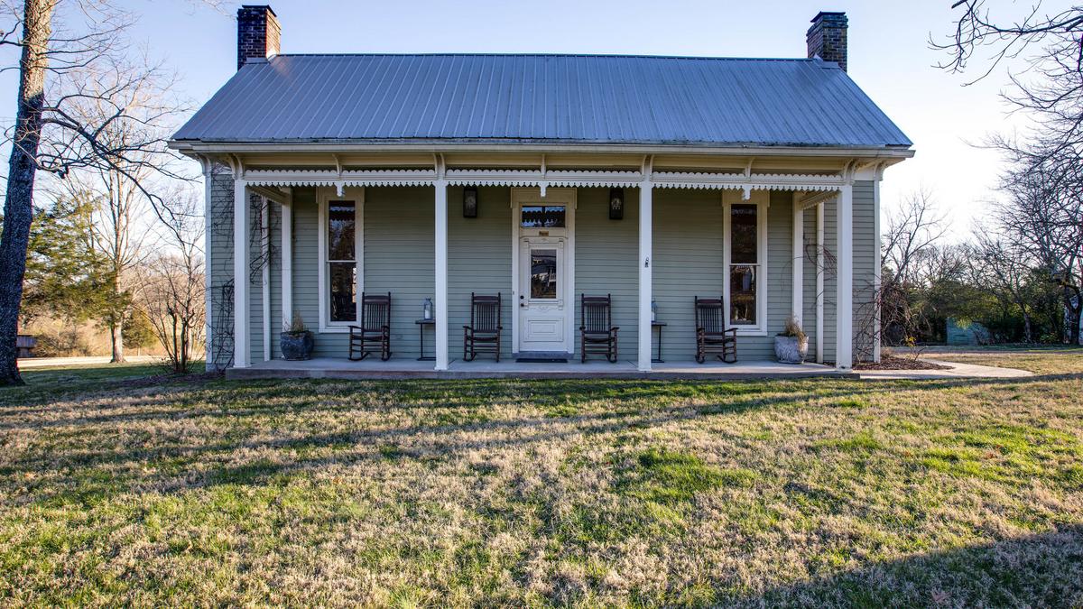 Lumber Liquidators founder buys Leiper's Fork estate from Prudential