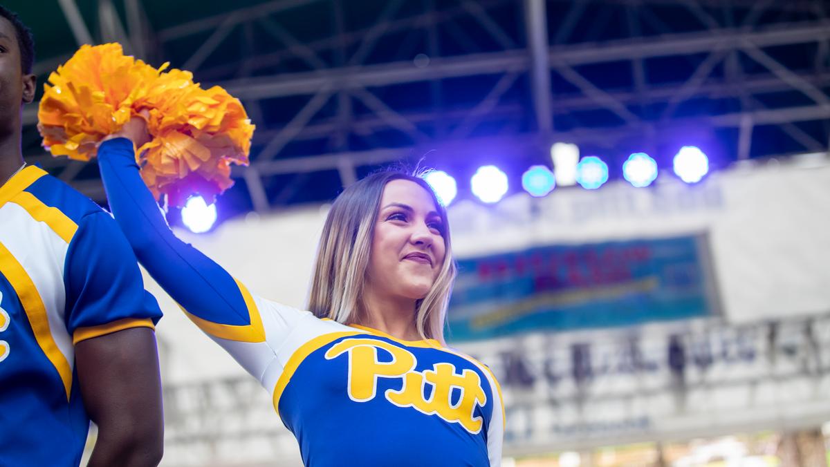 Tony Dorsett, Pitt's lone Heisman winner, 'really excited' to celebrate  Kenny Pickett at ceremony