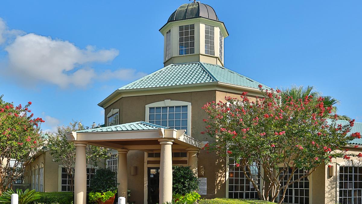 Westmount Realty Capital buys 300unit apartment complex near Huebner