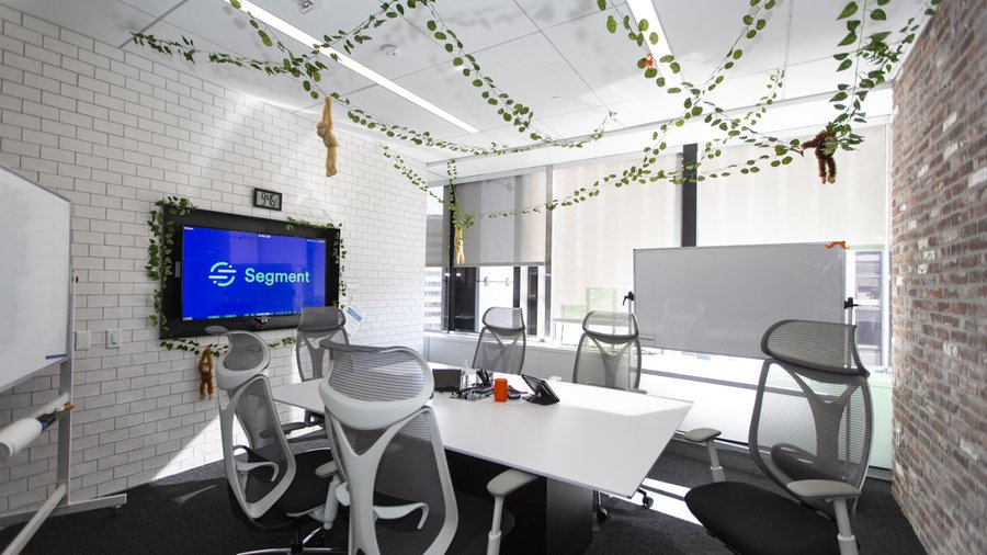 Segment office