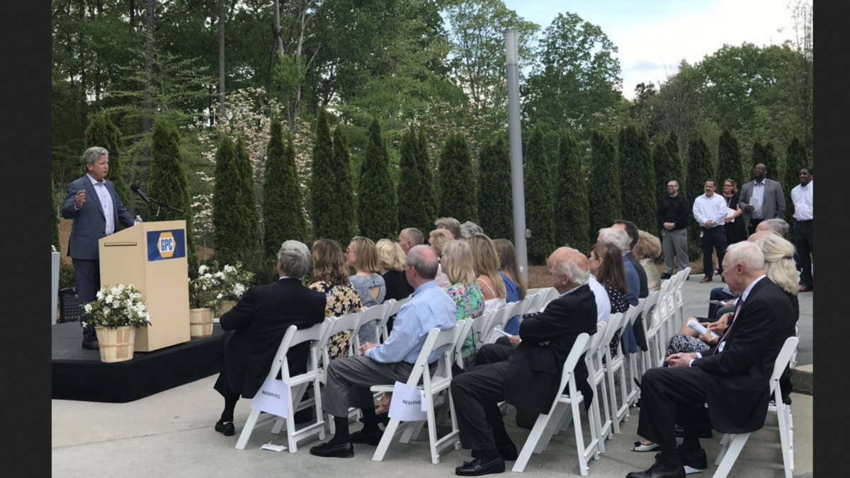 Genuine Parts honors the late Wilton Looney and Larry Prince with a