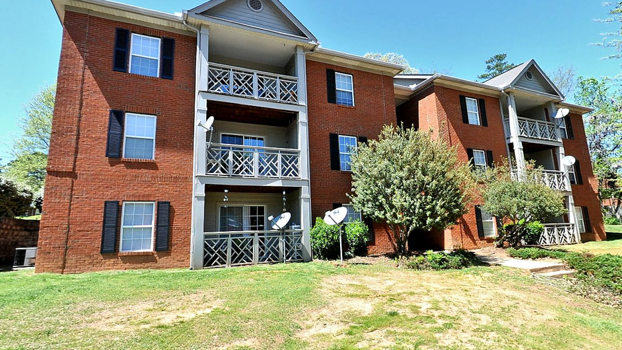 Ascent Real Estate Capital, Laurel Street close on first naturally