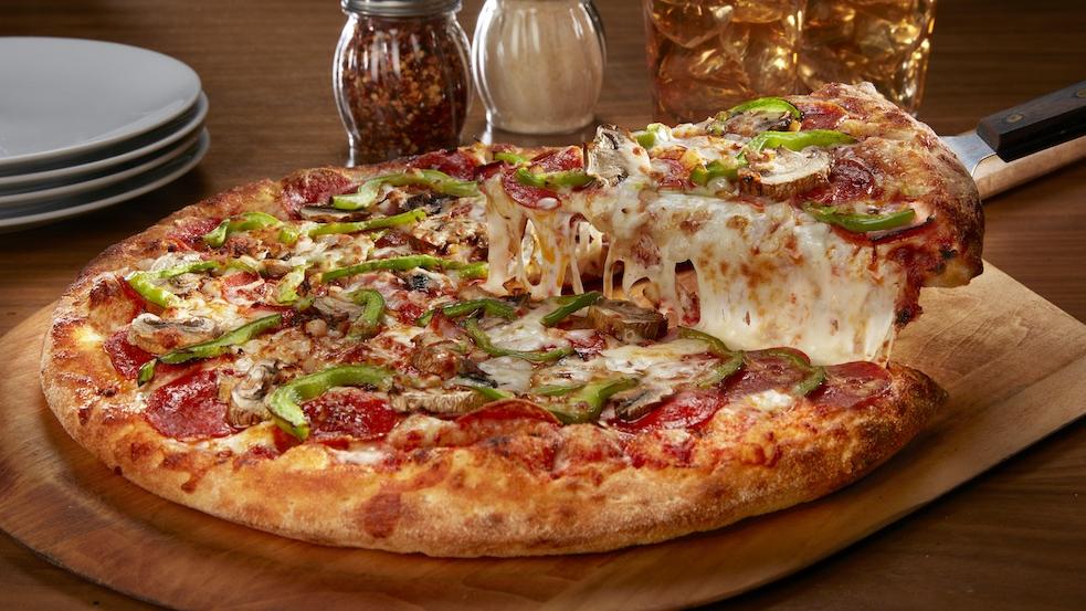 Barro's Pizza delivers new expansion sites - Phoenix Business Journal