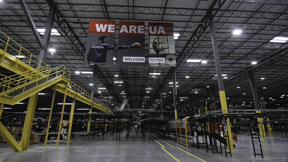 cascada Paralizar Generador Under Armour offers first look inside its new 1.3M-square-foot Baltimore  warehouse - Baltimore Business Journal