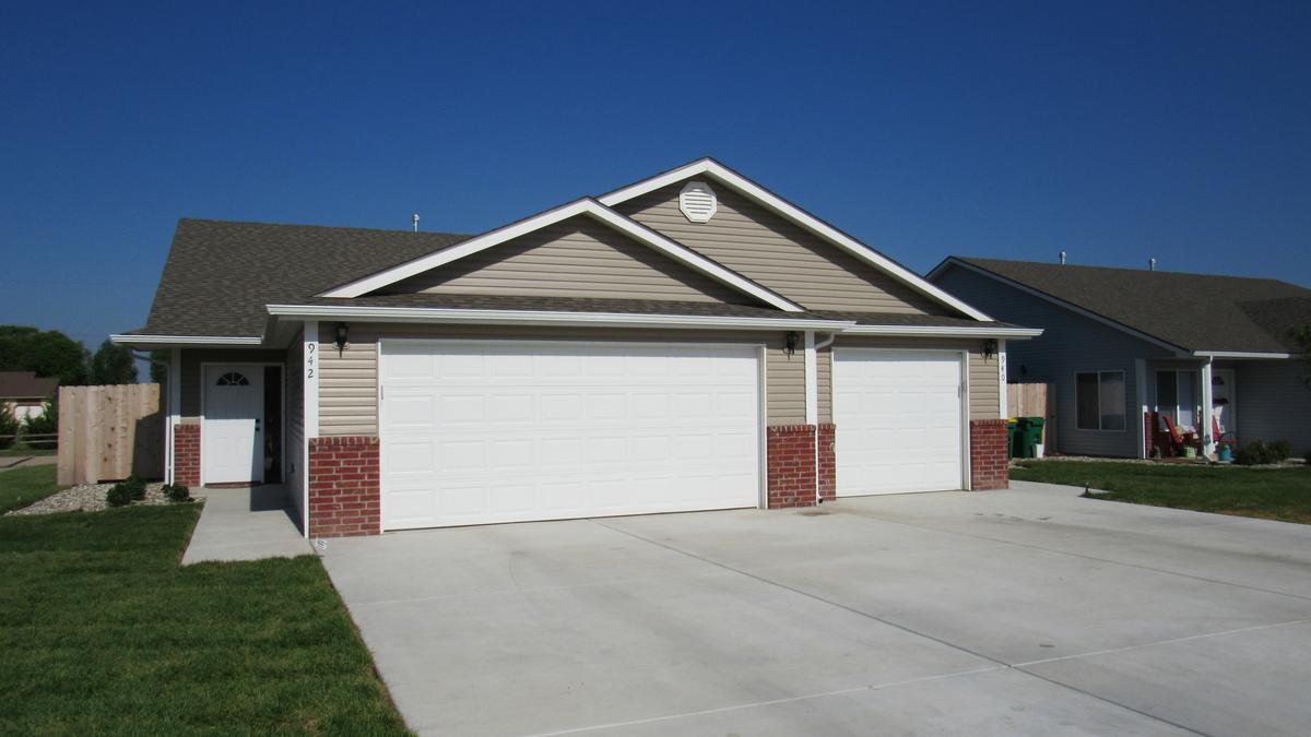 WBJ's 2019 Real Estate Awards Ridgefield Twin Homes sale brokered by