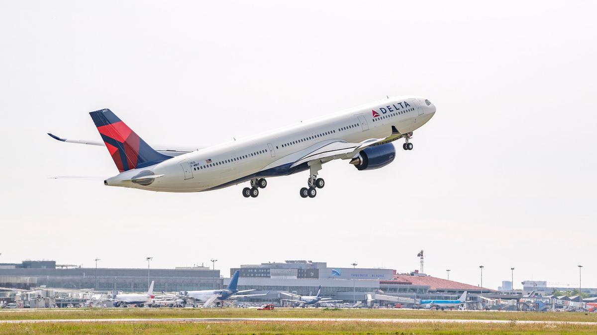 Delta Air Lines plans bigger jets for some Seattle flights as demand