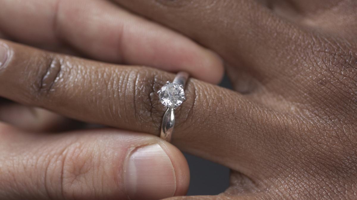 Gen Z is ready to put a diamond ring on it. But only if it's man-made.