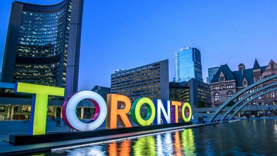 SpotHero Toronto Pearson image