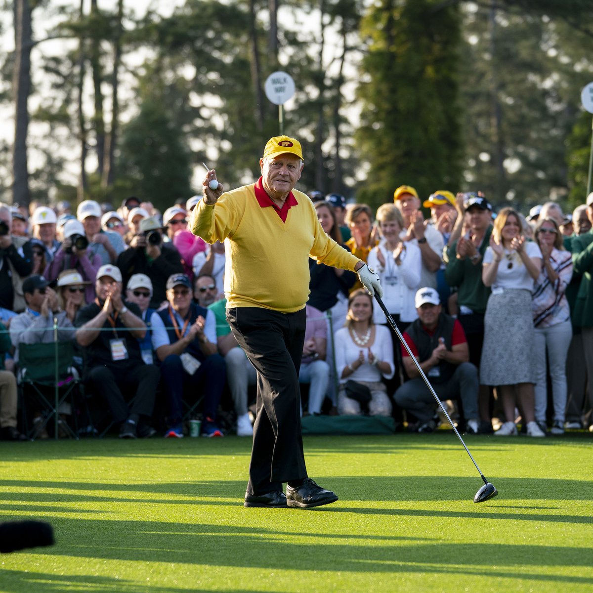 Brett Favre meets super fan during the AmFam Champ Celebrity Foursome